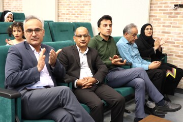 جشن بزرگ گرامیداشت مقام معلم در کتابخانه مرکزی یزد برگزار شد