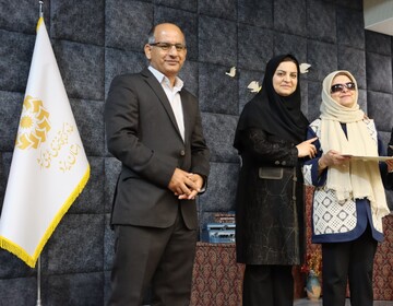 جشن بزرگ گرامیداشت مقام معلم در کتابخانه مرکزی یزد برگزار شد