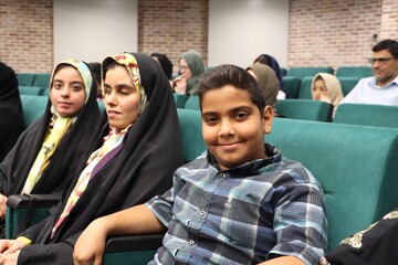 جشن بزرگ گرامیداشت مقام معلم در کتابخانه مرکزی یزد برگزار شد