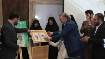 رونمایی کتاب اینجا بدون تو