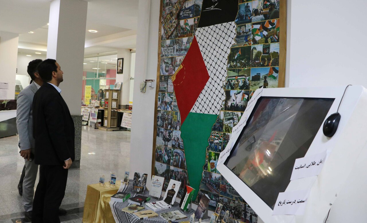 رونمایی از اثر هنری شاخص «زمان طلایی انسانیت» در کتابخانه مرکزی آیت‌الله مهمان‌نواز بجنورد