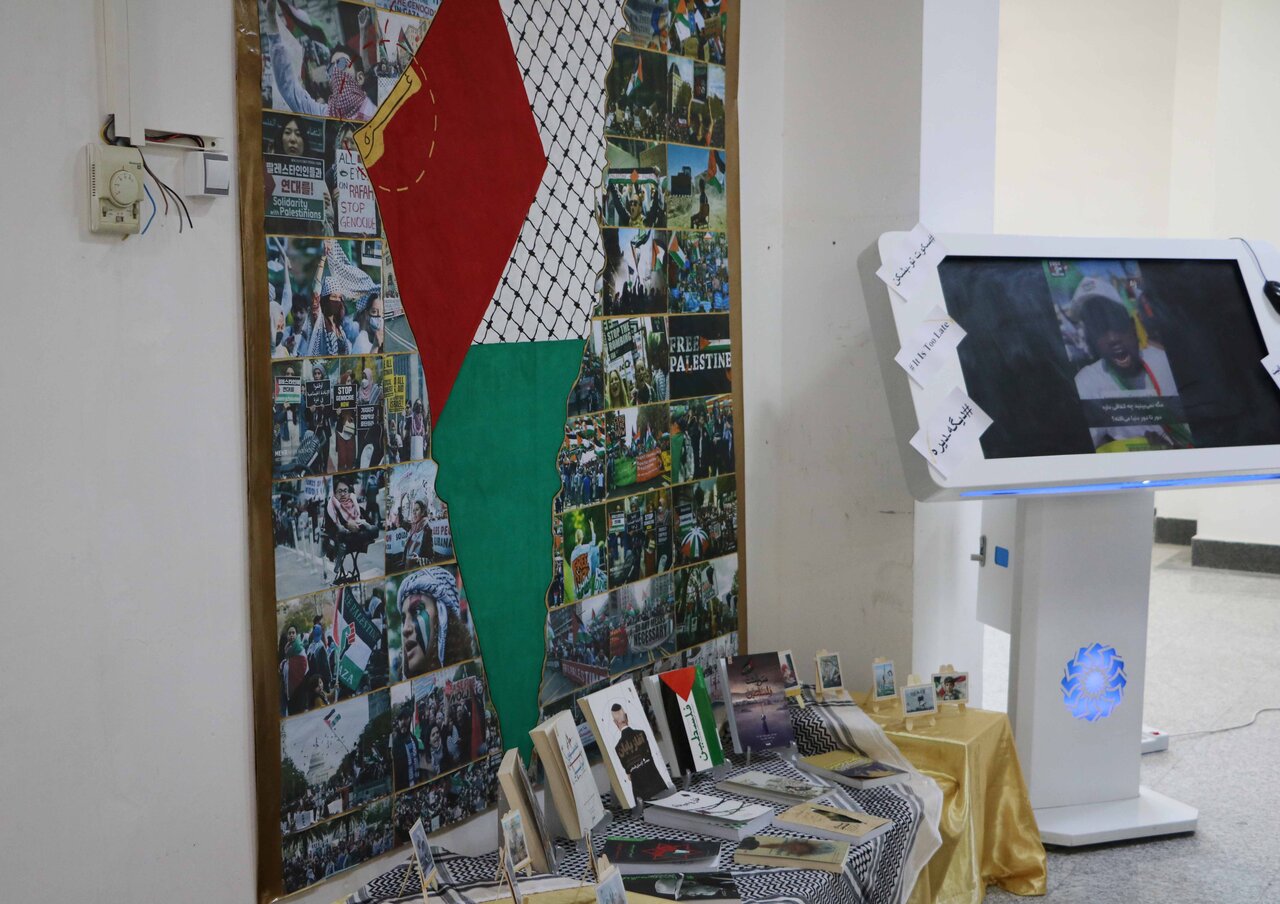 رونمایی از اثر هنری شاخص «زمان طلایی انسانیت» در کتابخانه مرکزی آیت‌الله مهمان‌نواز بجنورد