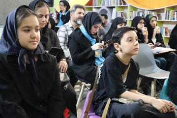 نشست با حمیدرضا شاه آبادی در غرفه کودک سی و ششمین نمایشگاه کتاب تهران