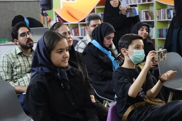 نشست با حمیدرضا شاه آبادی در غرفه کودک سی و ششمین نمایشگاه کتاب تهران