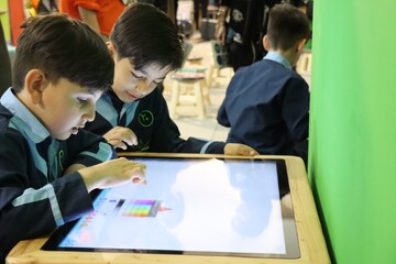 فعالیت های روز چهارم غرفه کودک در نمایشگاه کتاب