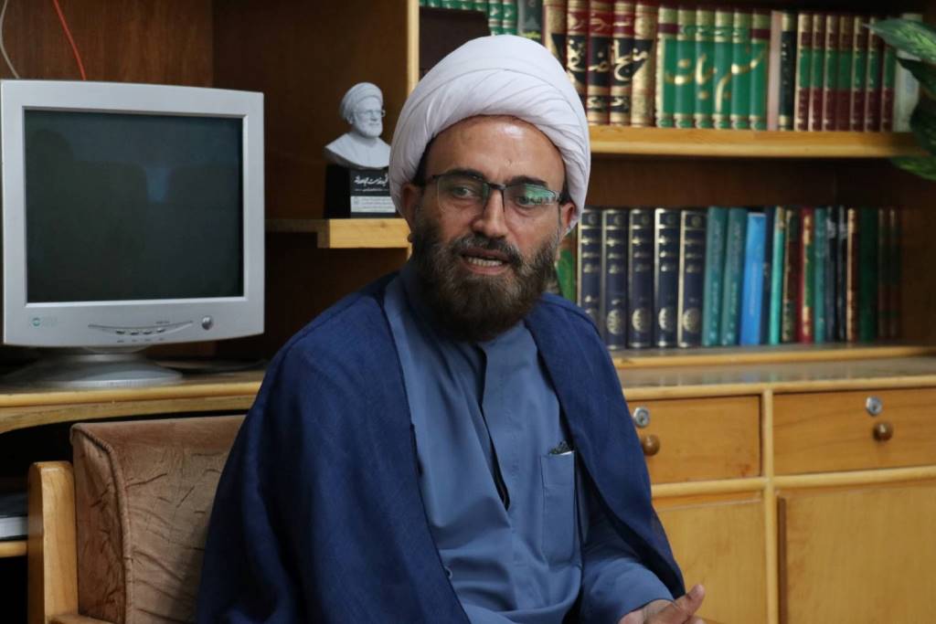 دیدار سرپرست اداره کل خراسان رضوی با امام جمعه شهرستان سرخس