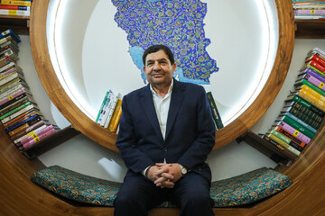 حضور محمدمخبر و مهدی اسماعیلی در غرفه نهاد