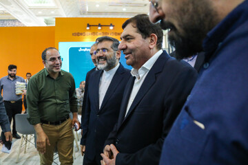 حضور محمدمخبر و مهدی اسماعیلی در غرفه نهاد