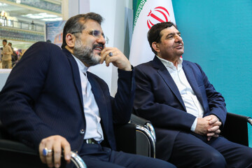 حضور محمدمخبر و مهدی اسماعیلی در غرفه نهاد