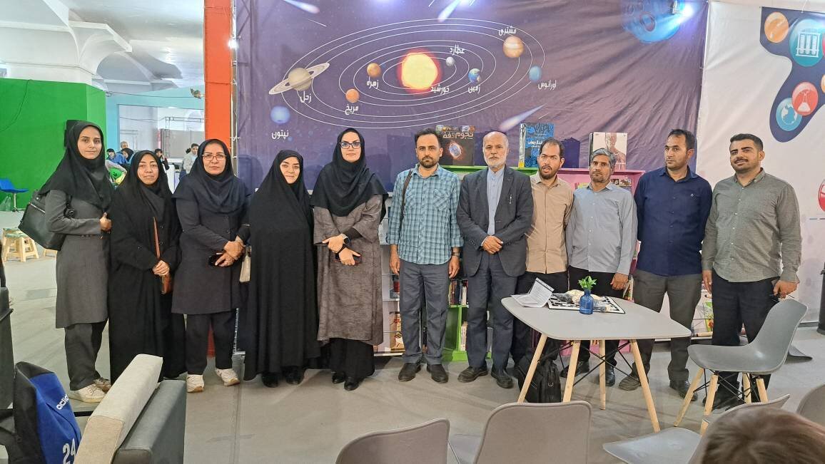 بازدید جمعی از کتابداران استان البرز از نمایشگاه کتاب تهران