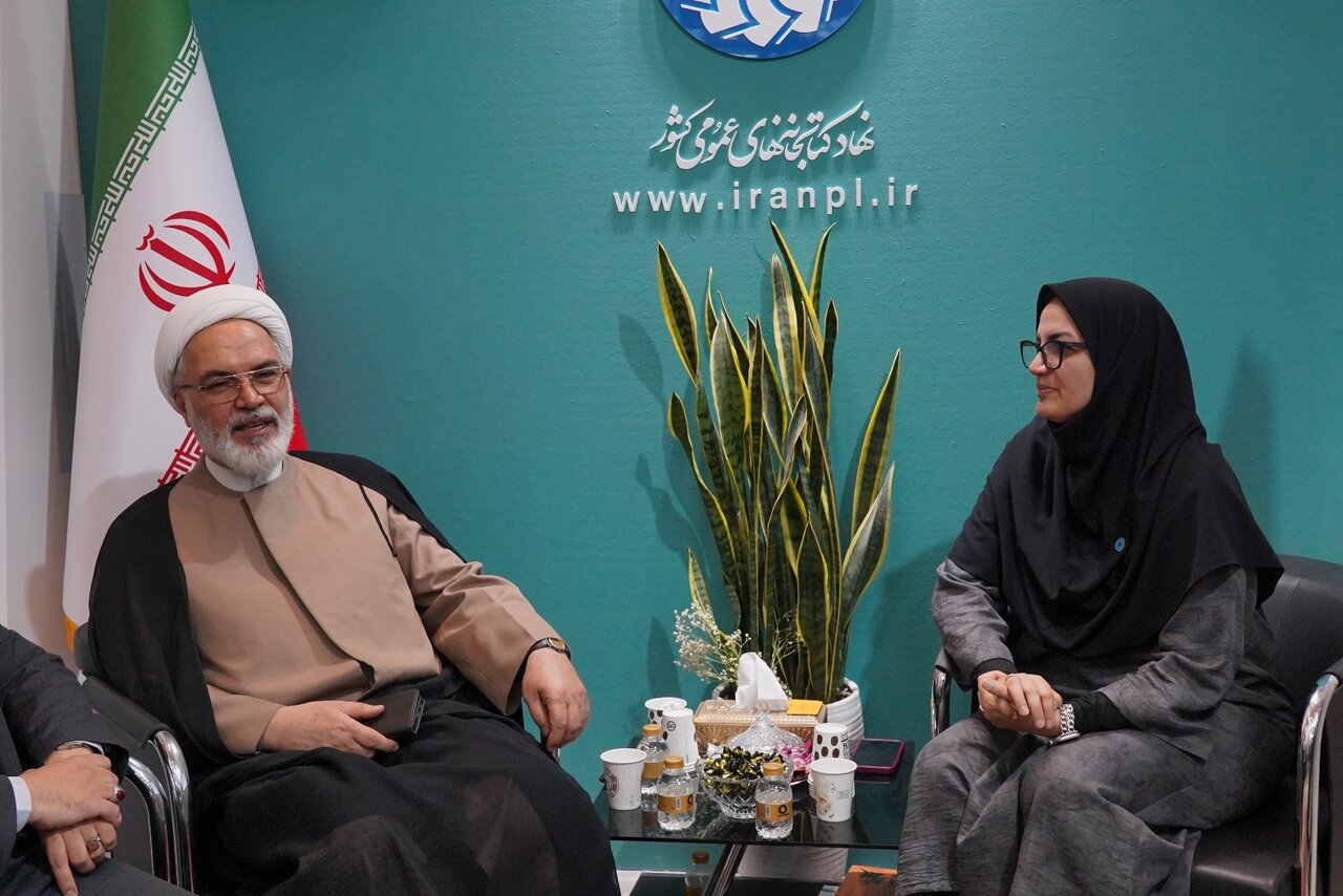 طرح کتابخانههای سیار باید توسعه یابد تا عدالت فرهنگی در سطح کشور محقق شود/ ضرورت اختصاص بودجه خاص برای گسترش کتابخانههای سیار نهاد در مجلس