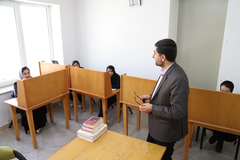 ضرورت ساخت کتابخانه مرکزی خورموج و بادوله