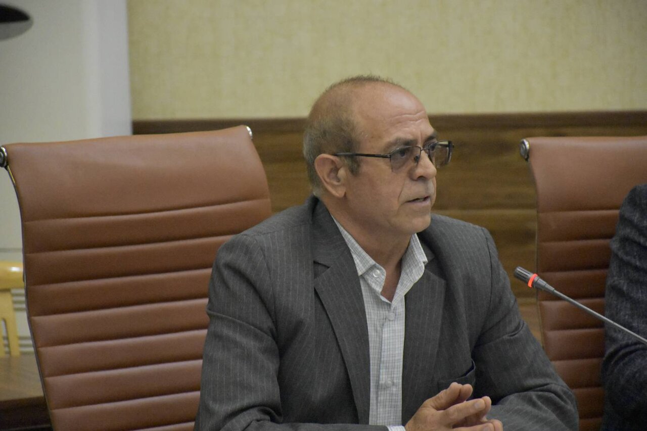 ضرورت ساخت کتابخانه مرکزی در شهرستان عجب شیر