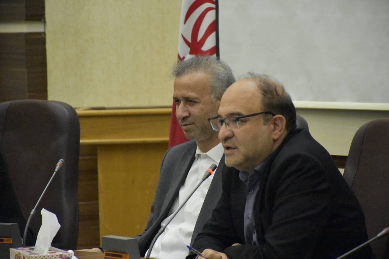 ضرورت ساخت کتابخانه مرکزی در شهرستان عجب شیر