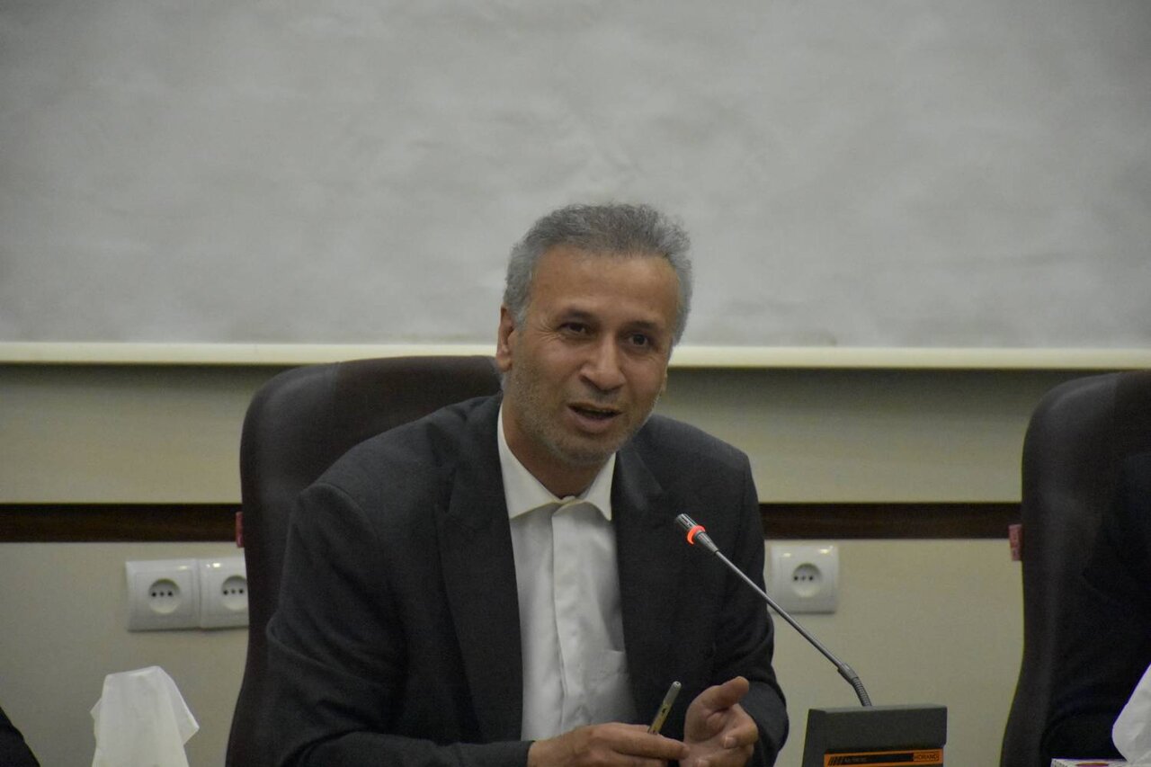 ضرورت ساخت کتابخانه مرکزی در شهرستان عجب شیر