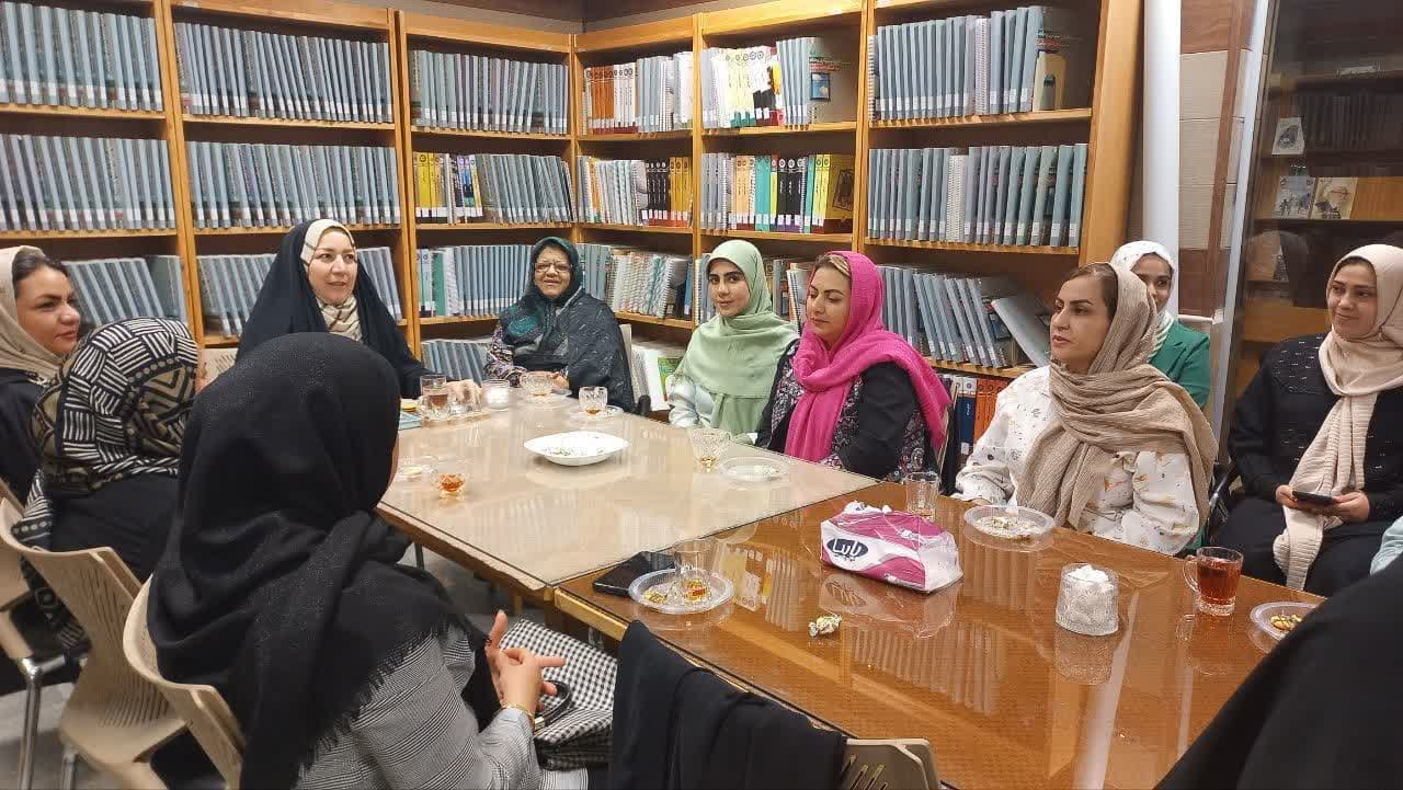 اردیبهشتی به رنگ کتاب؛ فصل تازه ترویج مطالعه در کتابخانههای عمومی