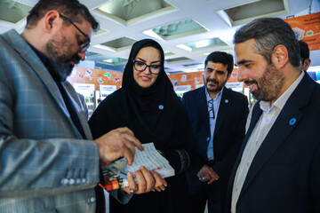 بازدید دبیرکل نهاد از غرفه ناشران در روز هفتم نمایشگاه کتاب