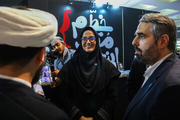 بازدید دبیرکل نهاد از غرفه ناشران در روز هفتم نمایشگاه کتاب