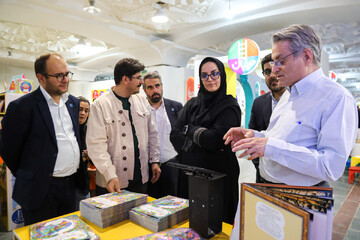 بازدید دبیرکل نهاد از غرفه ناشران در روز هفتم نمایشگاه کتاب