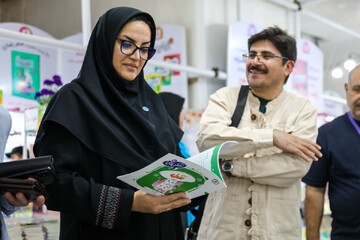 بازدید دبیرکل نهاد از غرفه ناشران در روز هفتم نمایشگاه کتاب