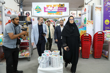 بازدید دبیرکل نهاد از غرفه ناشران در روز هفتم نمایشگاه کتاب