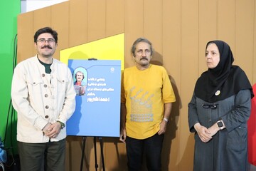 نشست دیدار بانویسنده احمداکبرپور