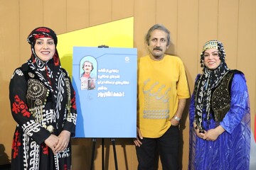 نشست دیدار بانویسنده احمداکبرپور