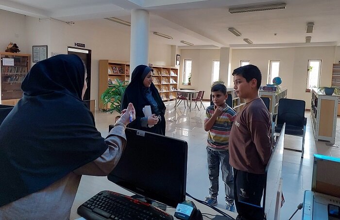 دیدار و گفت و گوی مدیرکل کتابخانه‌های عمومی استان با فرمانداری ویژه مهاباد