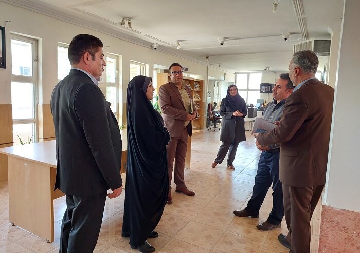 دیدار و گفت و گوی مدیرکل کتابخانه‌های عمومی استان با فرمانداری ویژه مهاباد