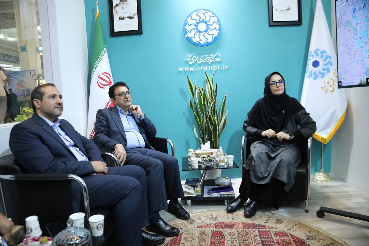 کتابخانههای سیار، پلی برای رساندن دانایی به مناطق محروم است