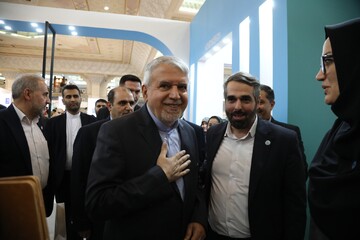 همه باید کنار نهاد کتابخانه‌ها بایستند؛ این نهاد رقیب ندارد، رسالت دارد