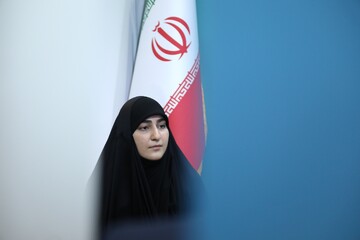 حضور زینب سلیمانی در غرفه نهاد در روز نهم نمایشگاه بین المللی کتاب تهران