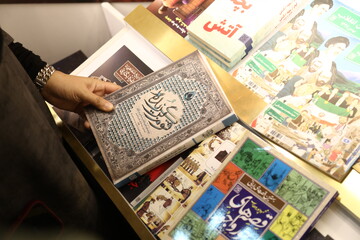بازدید دبیرکل نهاد از غرفه انتشارات جمکران در نهمین روز از نمایشگاه بین المللی کتاب تهران