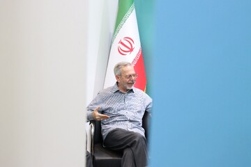 حضور منصور واعظی دبیرکل اسبق نهاد در غرفه نهاد کتابخانه‌های عمومی کشور