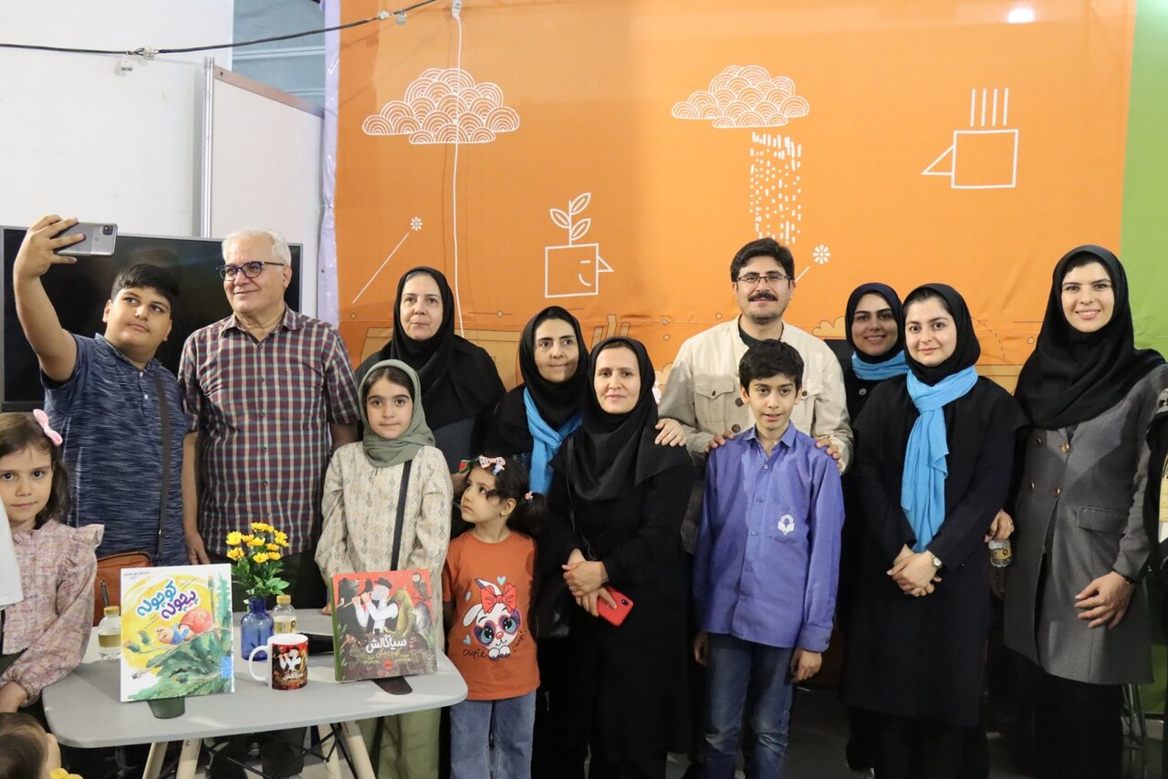 بگذارید بچه‌ها کودکی کنند؛ پیام محمدرضا شمس به والدین/ جهان سوم جایی است که کودکی نادیده گرفته می‌شود/ نویسندگان کودک باید عمر کودکی را افزایش دهند