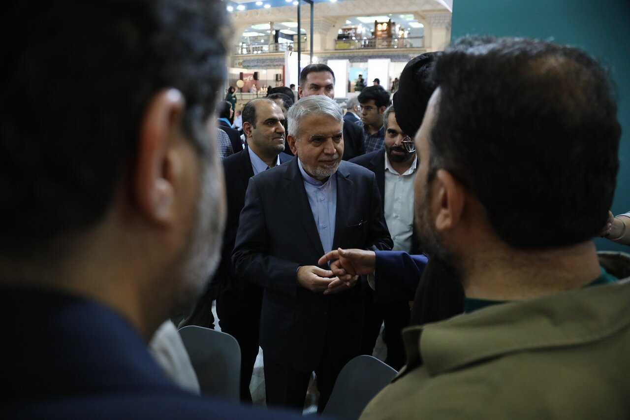 صالحی امیری: نهاد کتابخانه‌ها باید مرجع رسمی کتابخوانی کشور باشد / همه باید کنار نهاد کتابخانه‌ها بایستند؛ این نهاد رقیب ندارد، رسالت دارد