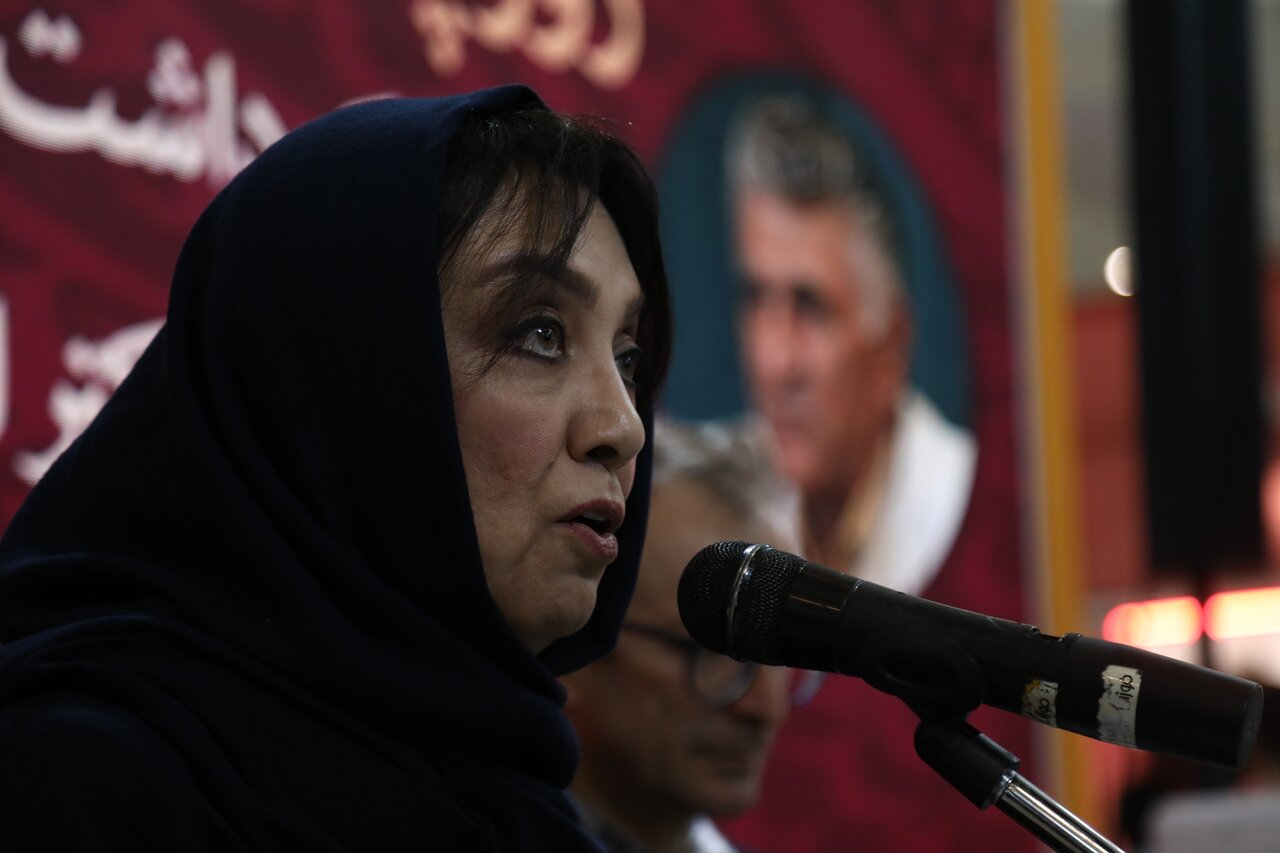 شاهنامه، کتاب ایران و به زبان پارسی است/ شاهنامه، دایره‌المعارف بزرگ ایران است