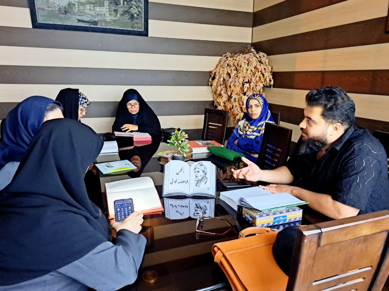 پاسداشت زبان و ادبیات فارسی در کتابخانههای عمومی استان مرکزی