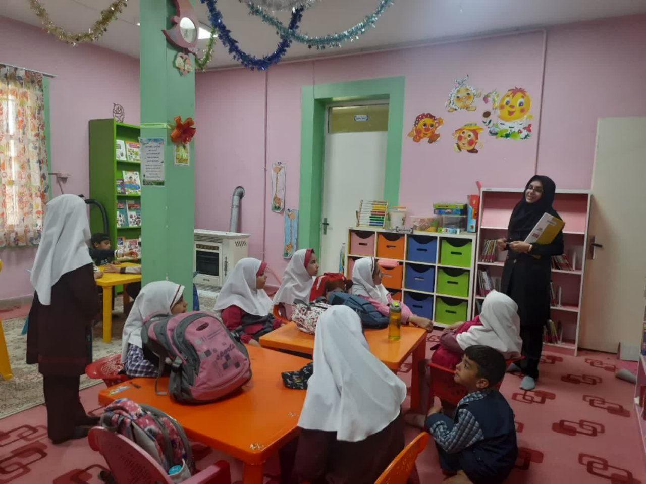 پاسداشت زبان و ادبیات فارسی در کتابخانههای عمومی استان مرکزی