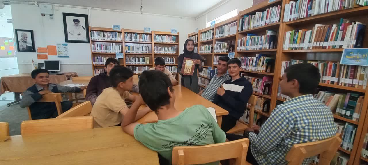 پاسداشت زبان و ادبیات فارسی در کتابخانه‌های عمومی استان مرکزی