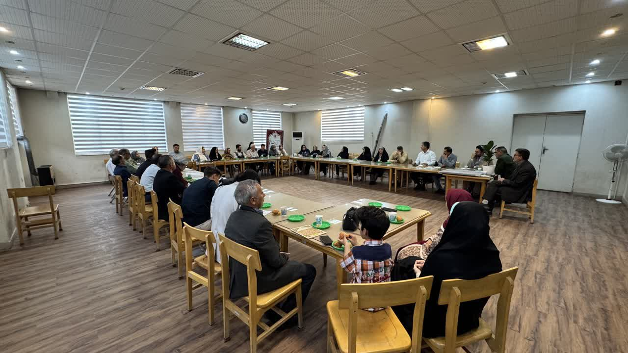 پاسداشت زبان و ادبیات فارسی در کتابخانههای عمومی استان مرکزی