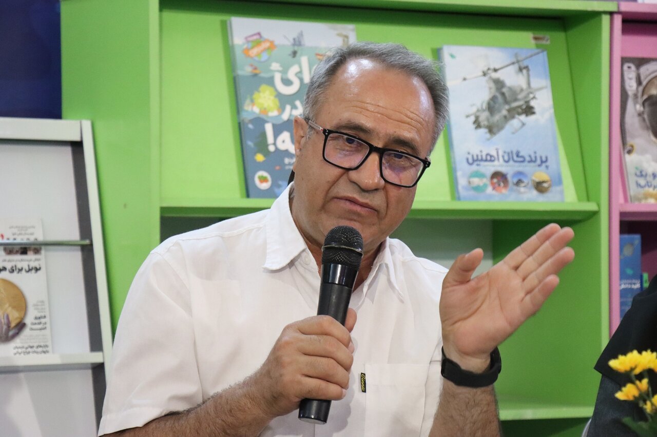 متولد شهر فیروزه که گرمی هوای جنوب را به ادبیات کودک آورد