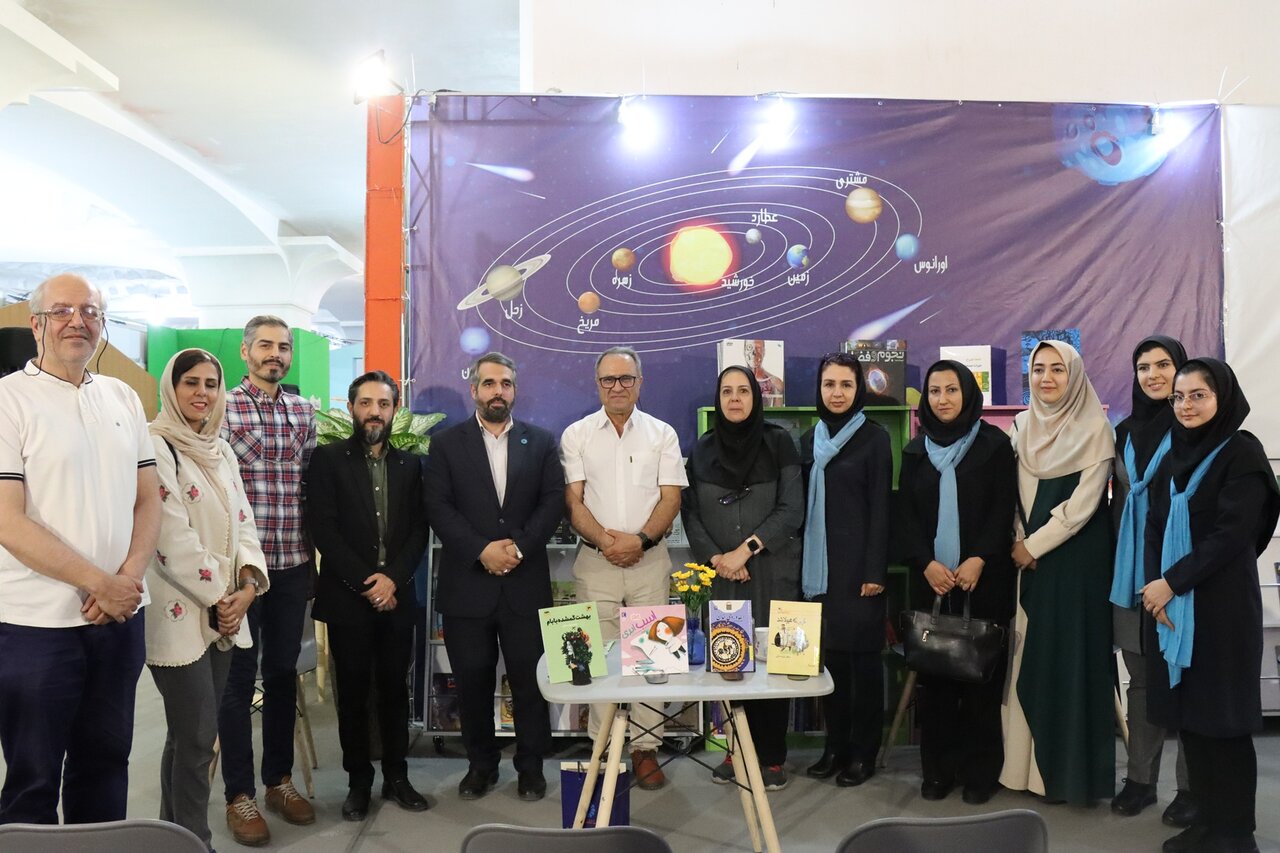 متولد شهر فیروزه که گرمی هوای جنوب را به ادبیات کودک آورد