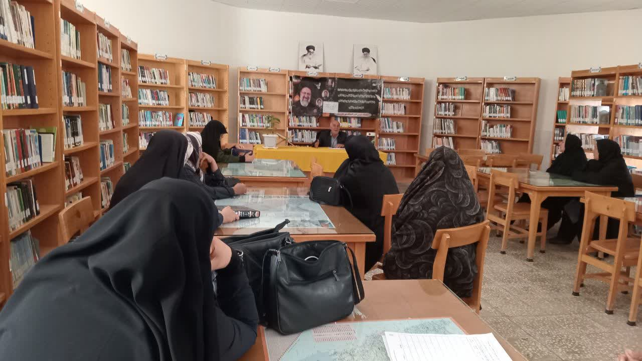 کتابخانه‌های عمومی استان مرکزی، میزبان آیین‌های بزرگداشت شهدای خدمت