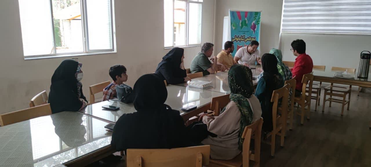 فصل شکوفههای دانایی؛ روایت اردیبهشتی کتابخانههای عمومی استان مرکزی