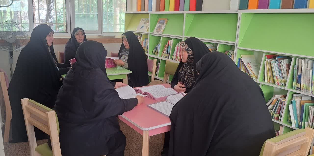 فصل شکوفه‌های دانایی؛ روایت اردیبهشتی کتابخانه‌های عمومی استان مرکزی