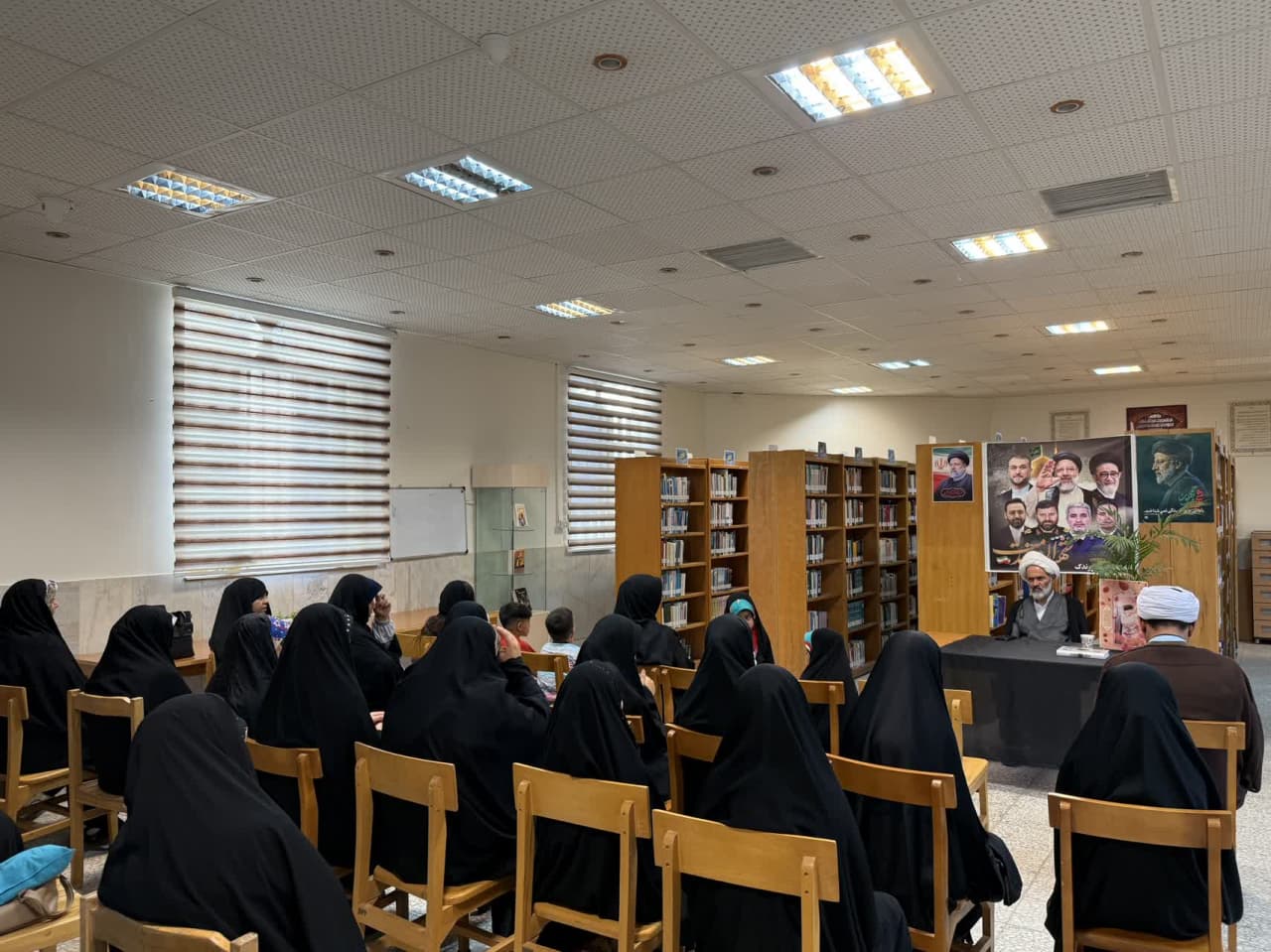 کتابخانه‌های عمومی استان مرکزی، میزبان آیین‌های بزرگداشت شهدای خدمت