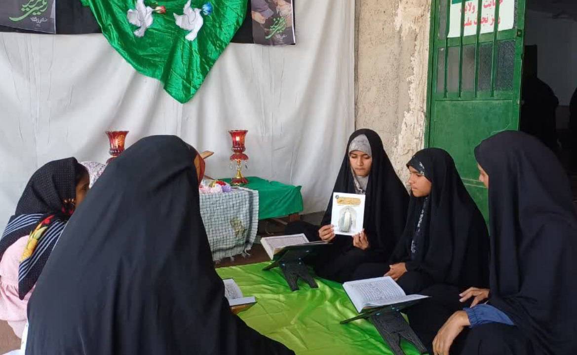 از نشست جمعخوانی کتاب «آقای رئیسجمهور» تا معرفی نشریه ایران با محوریت «رئیسی عزیز»