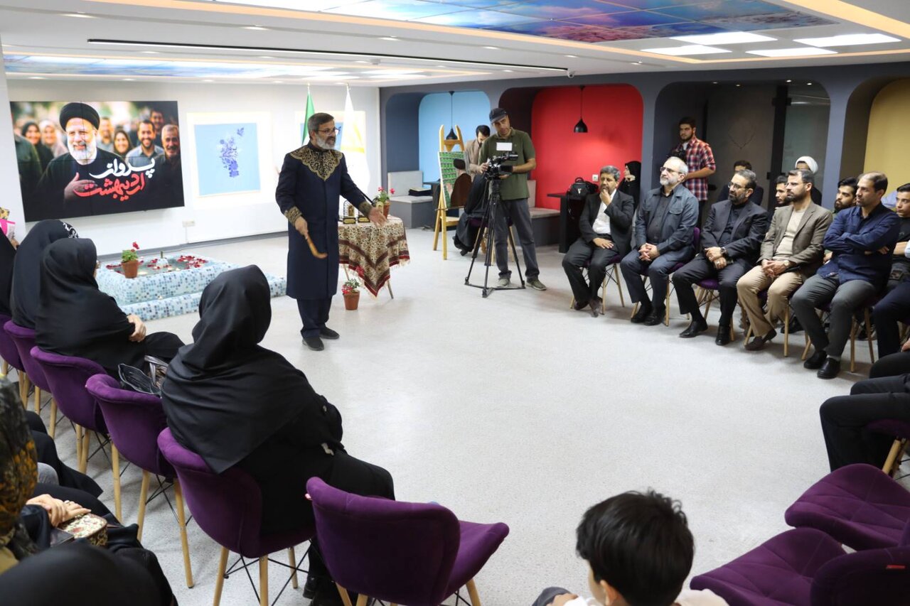 محفل ملی شعر «پرواز اردیبهشت» در اراک برگزار شد