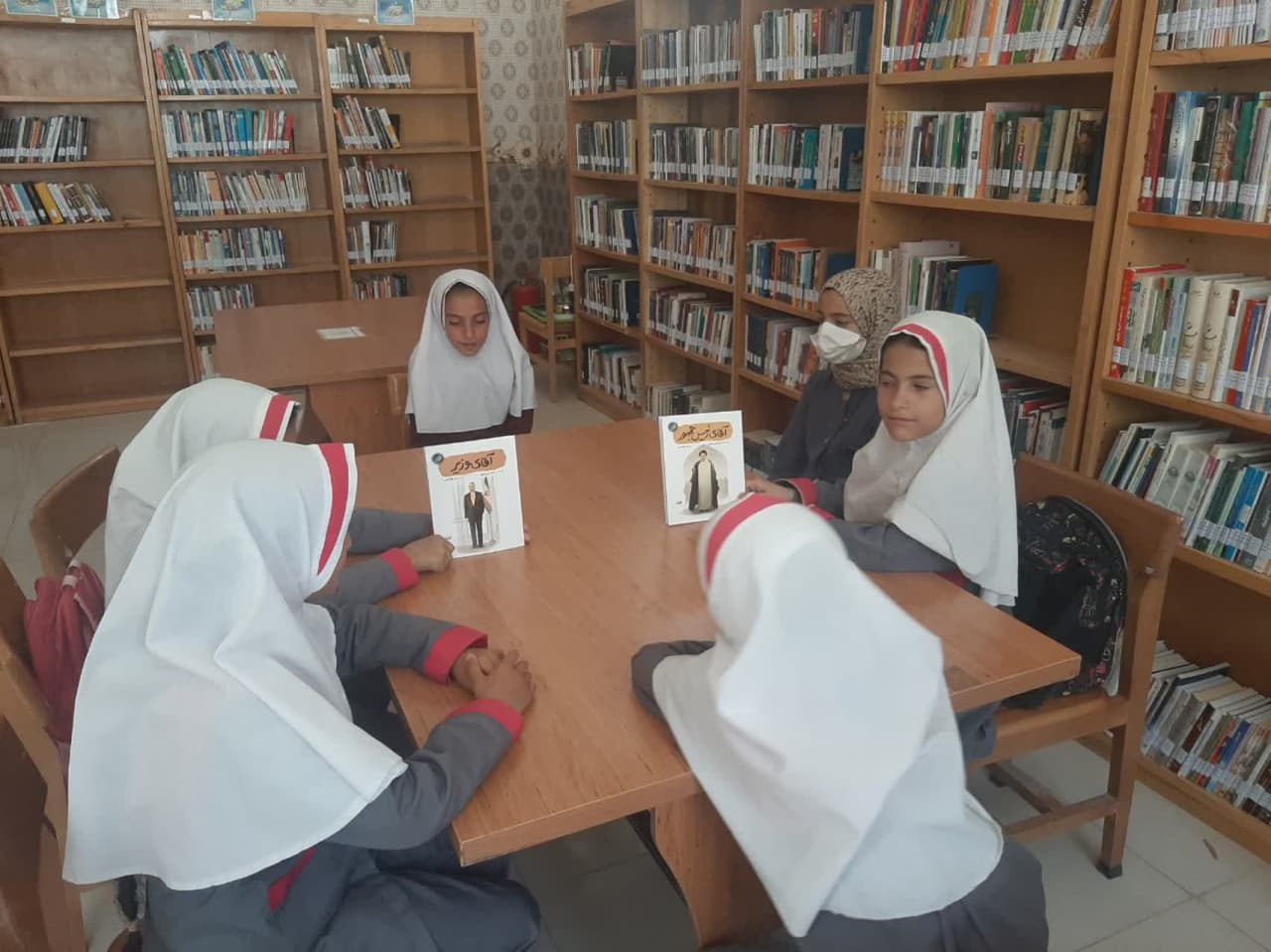 کتابخانه‌های عمومی استان مرکزی، میزبان آیین‌های بزرگداشت شهدای خدمت